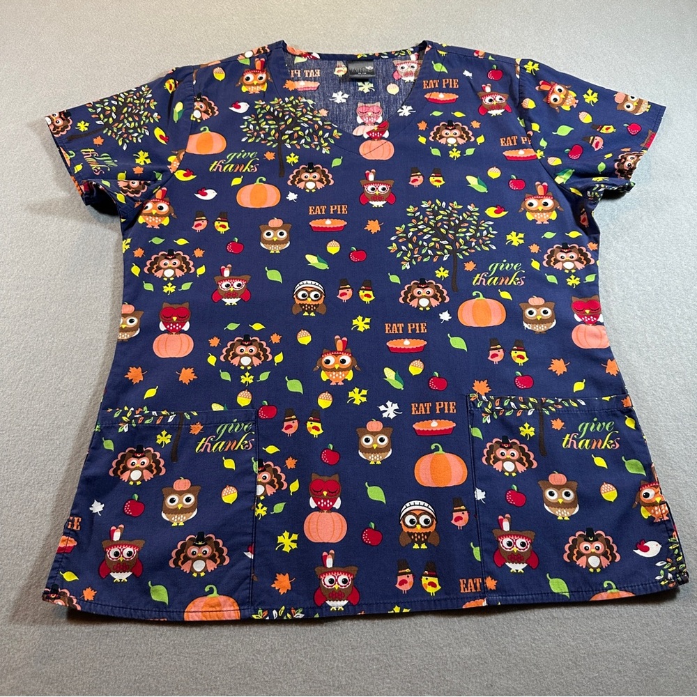 Zoe + Chloe Thanksgiving Scrub Top M Blue Owl Turkey Pie Pilgrim Fall Nurse‎